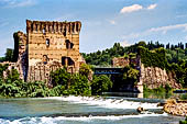 Borghetto di Valeggio. Il Ponte Visconteo. 